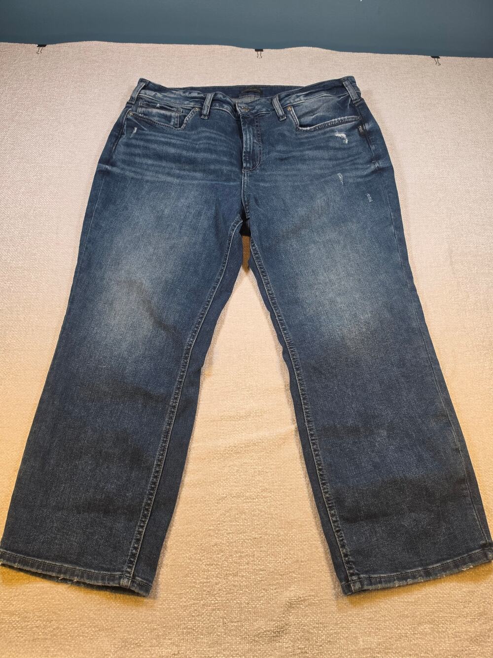 Silver Jeans Suki Capri Jeans Womens Plus Size 18W Mid Rise Distressed Denim
